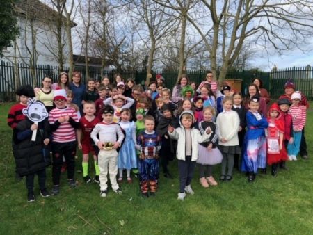 The whole reading gang!